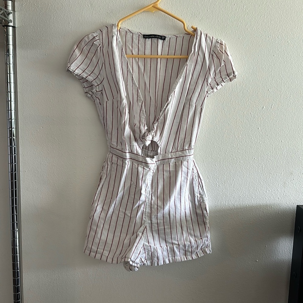 Abercrombie romper size xs
